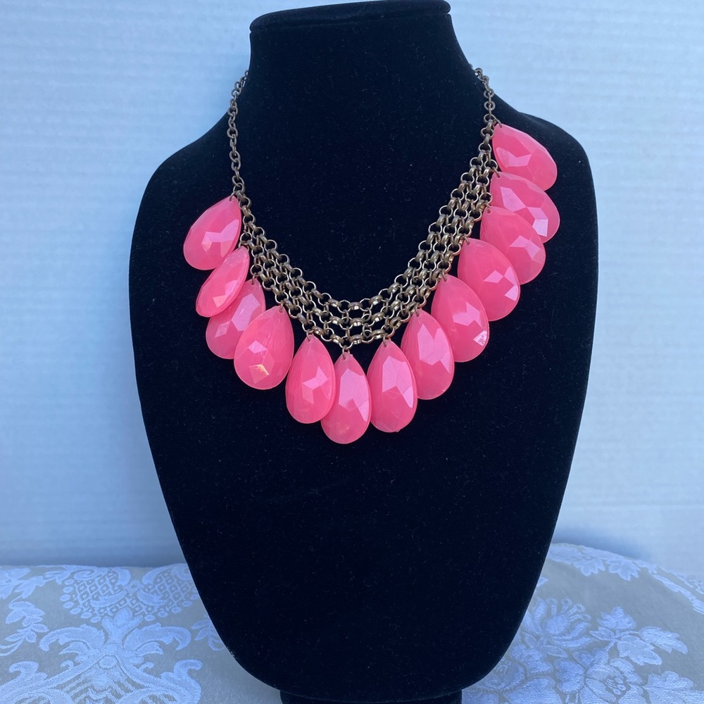 Trendy Fashion Faceted Teardrop Colored Stone Necklace for Women